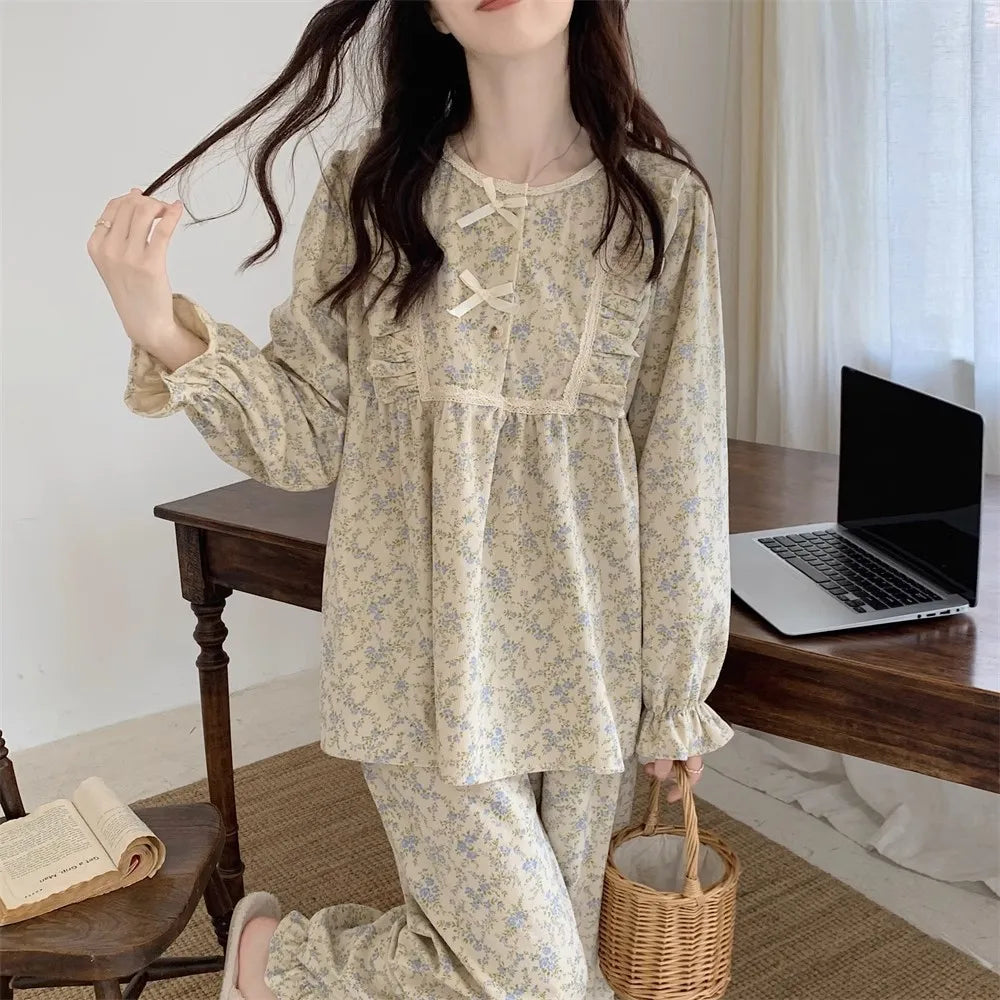 Bow Lounge Set